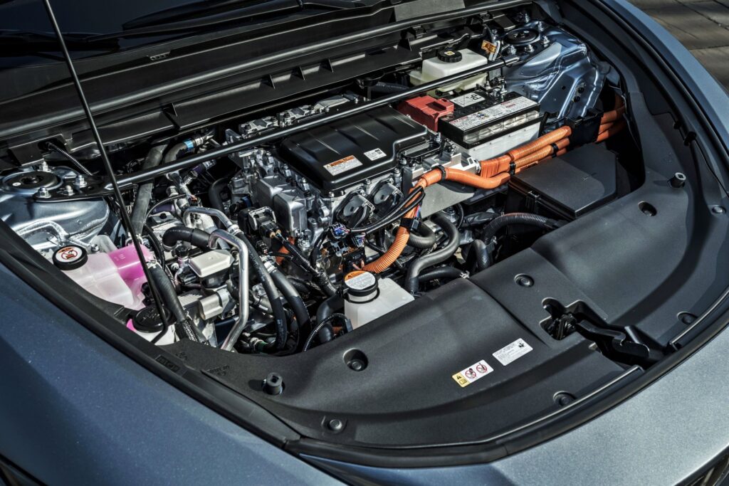 Lexus RZ - silniki