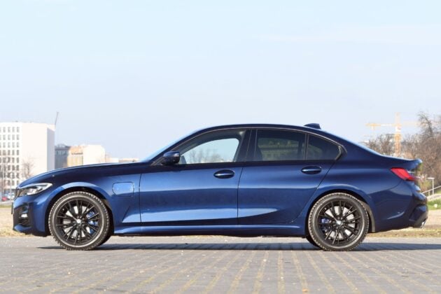 BMW serii 3 G20 - bok
