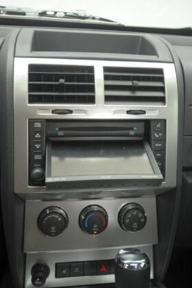 Dodge Nitro - ekran