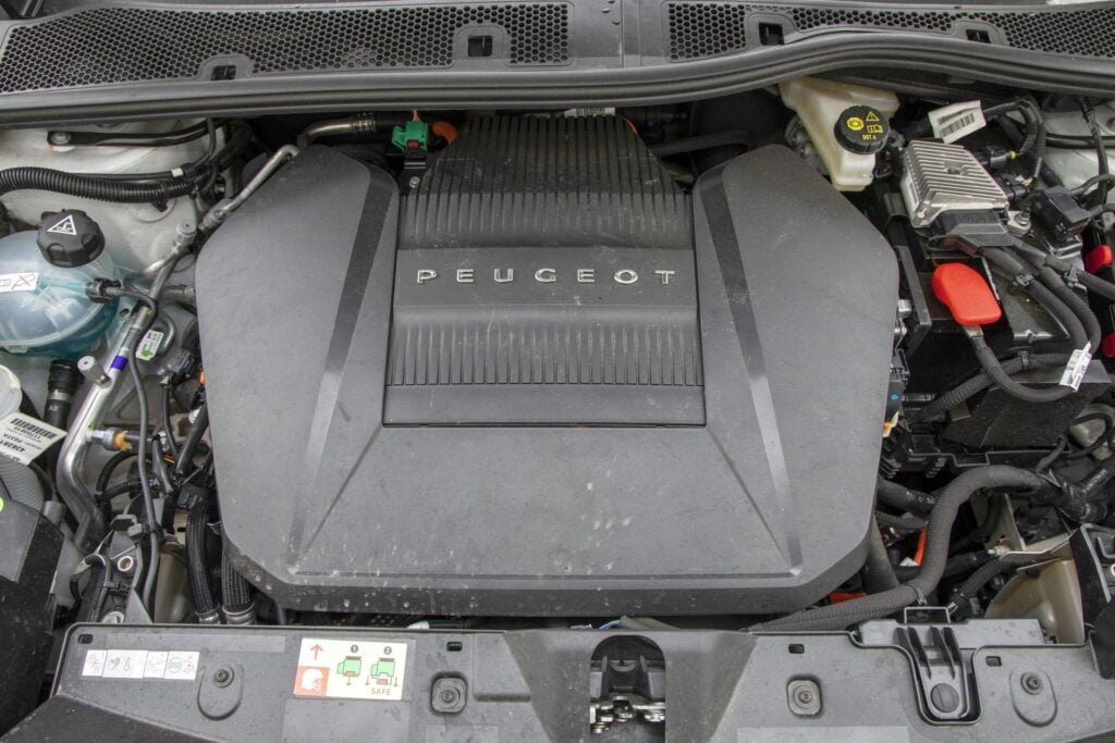Peugeot 2008 II - silnik