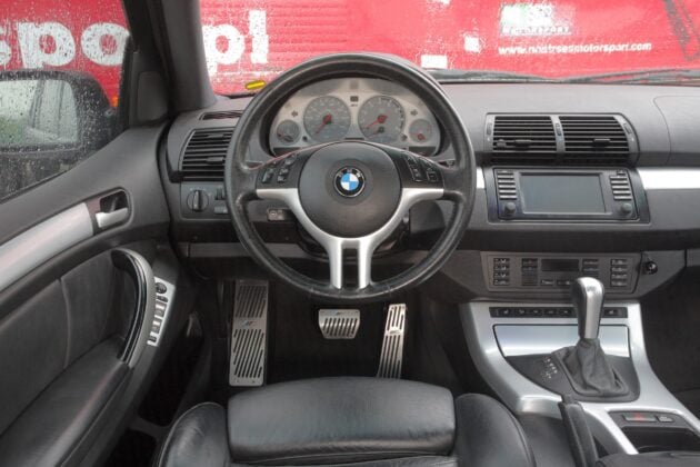BMW X5 E53 - deska rozdzielcza
