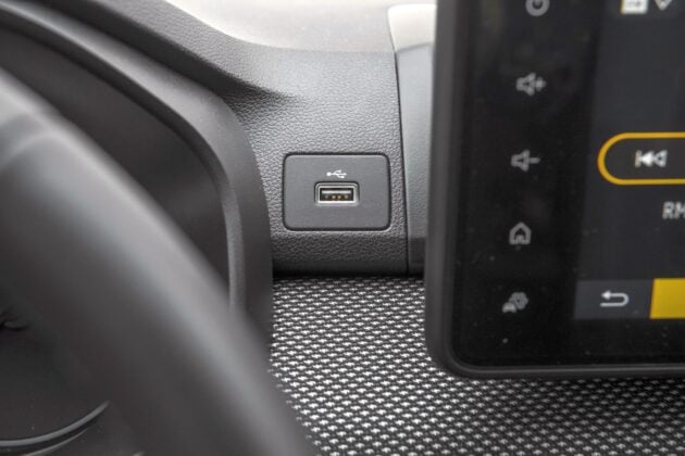 Dacia Sandero III - port USB