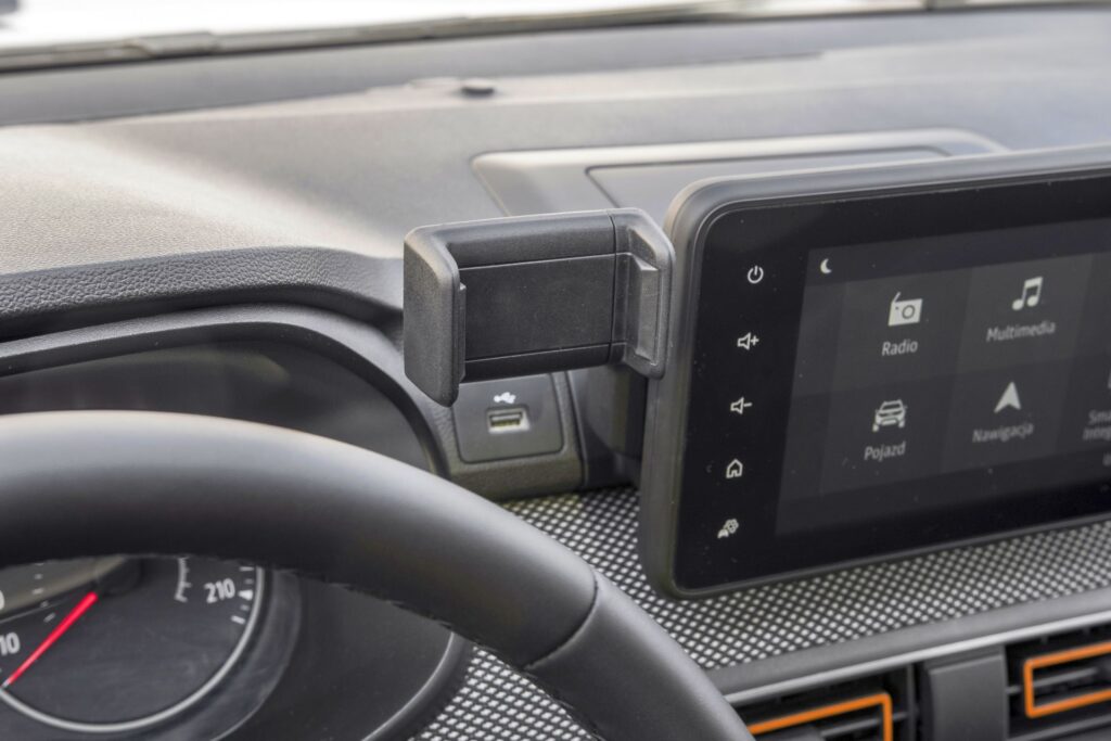 Dacia Sandero III - suport smartphone