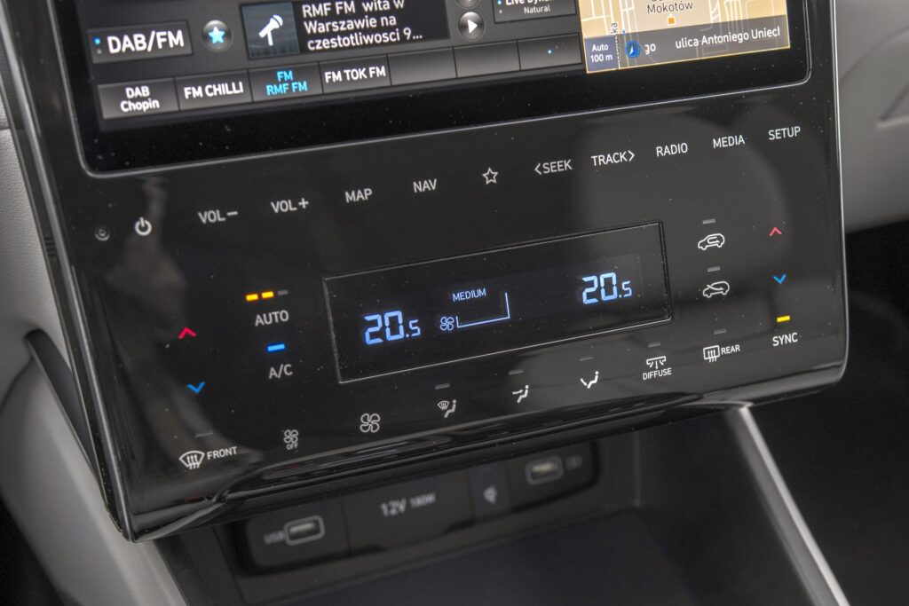 Hyundai Tucson IV - panel klimatyzacji