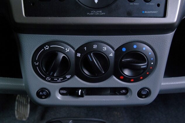 Suzuki Ignis II - panel klimatyzacji