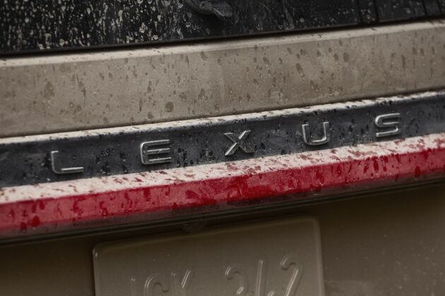 Lexus GX (2023)