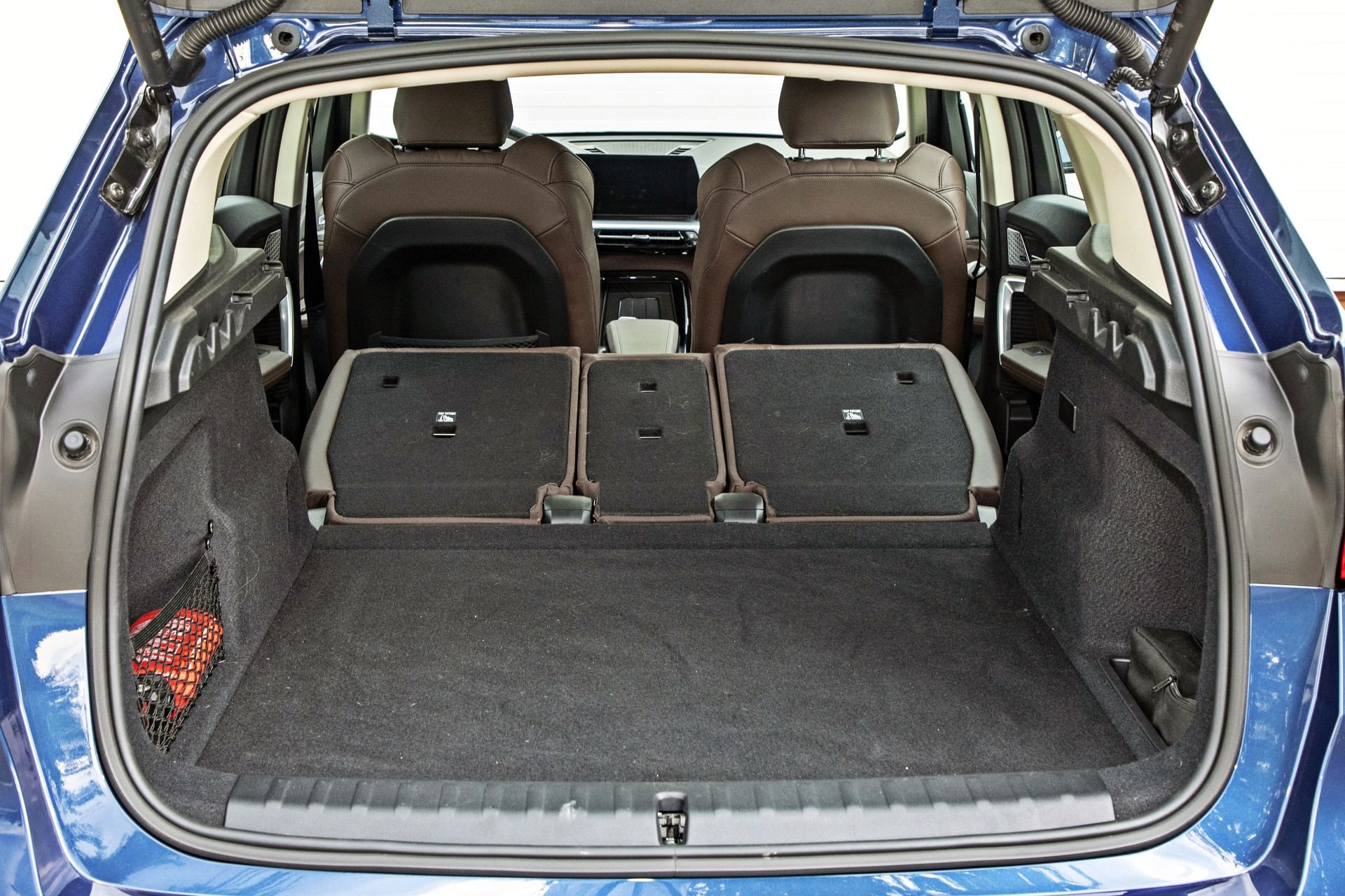 BMW iX1 - bagażnik
