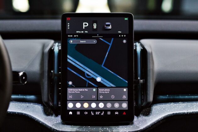 Volvo EX30 - system multimedialny