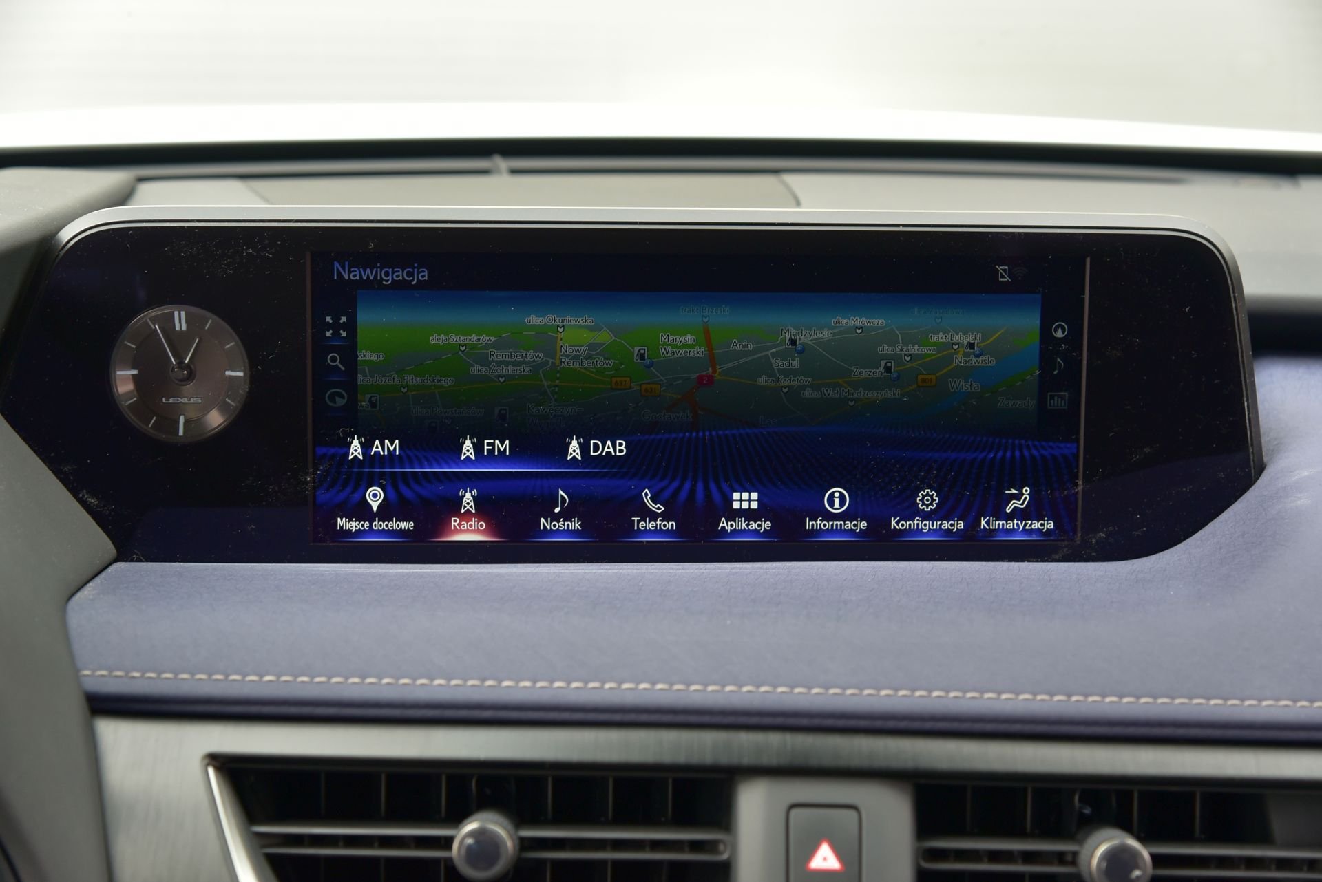 Lexus UX - ekran