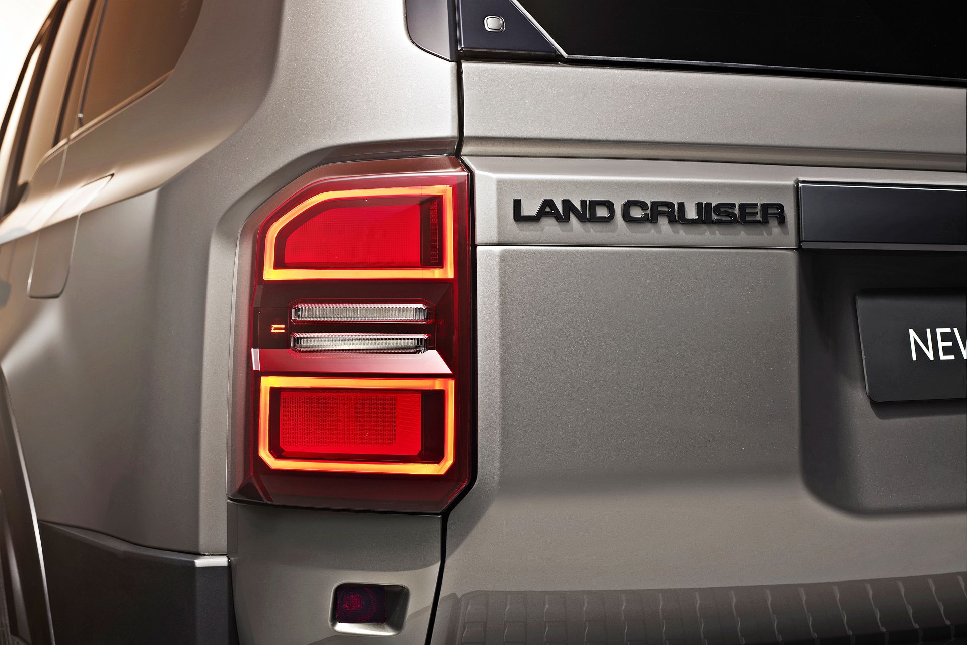 Toyota Land Cruiser - tylne światła