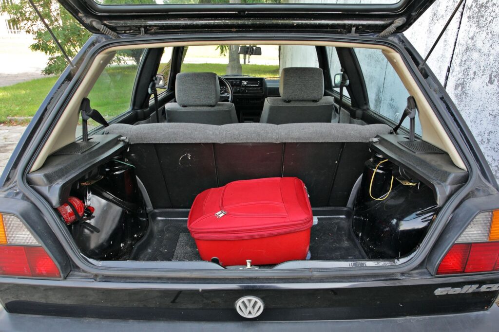 VW Golf II - bagażnik
