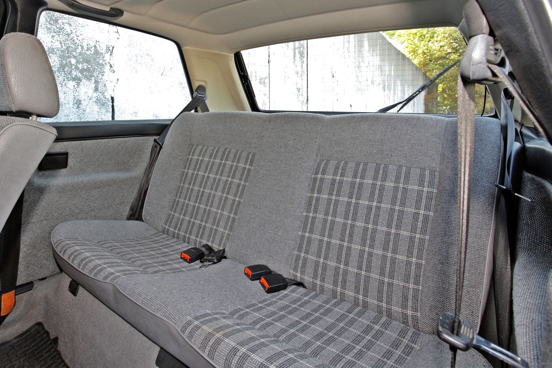 VW Golf II - tylna kanapa