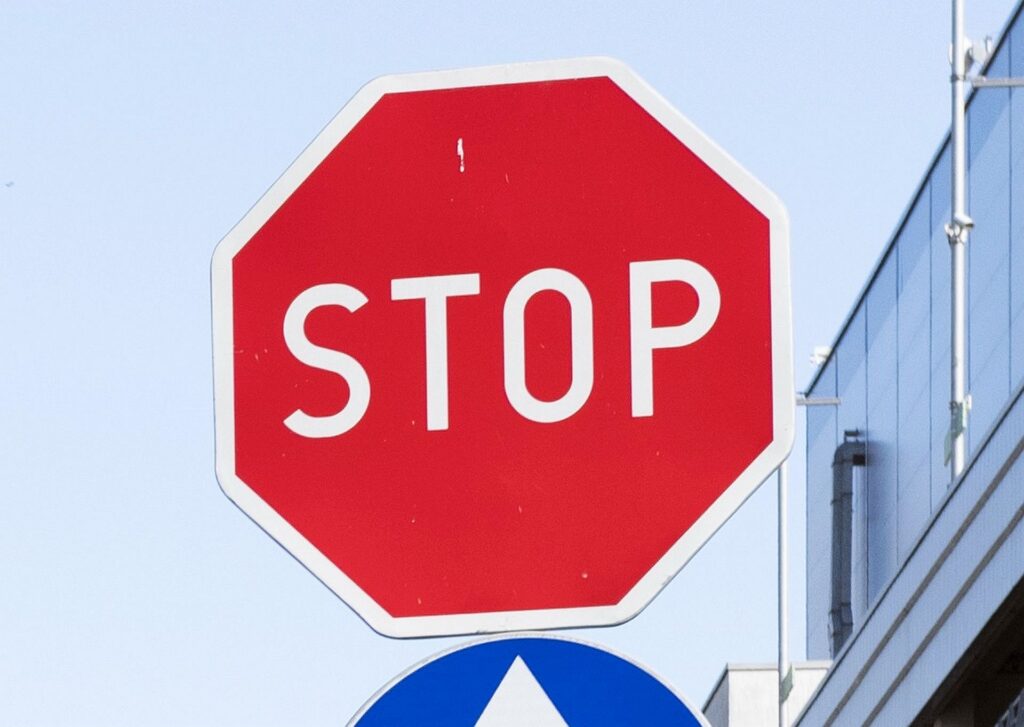 Znak STOP B-20