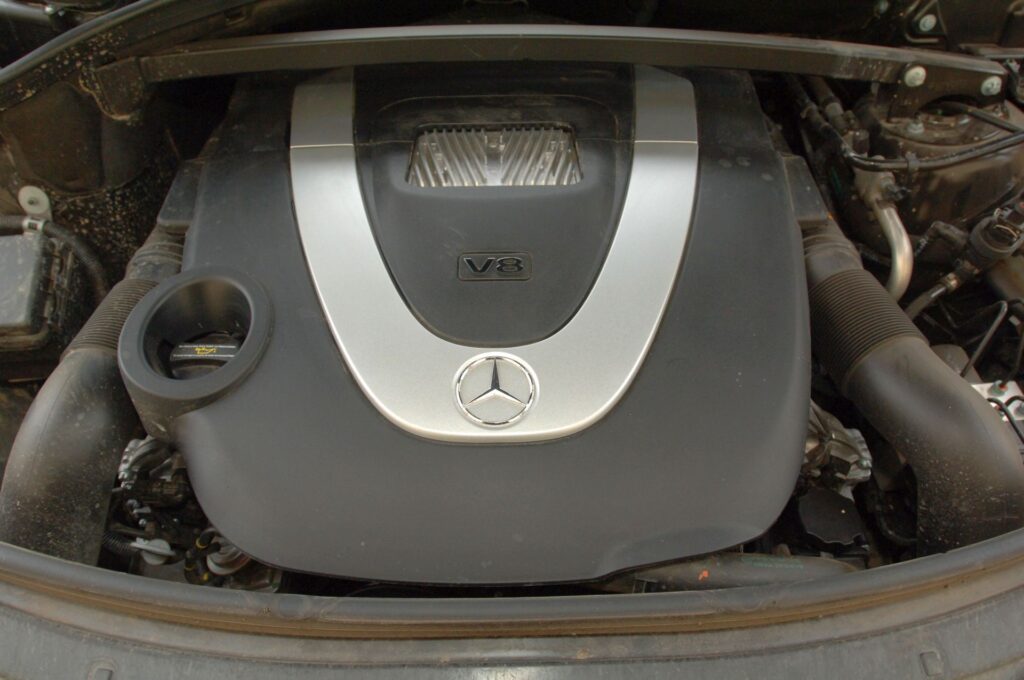 Mercedes GL I silnik
