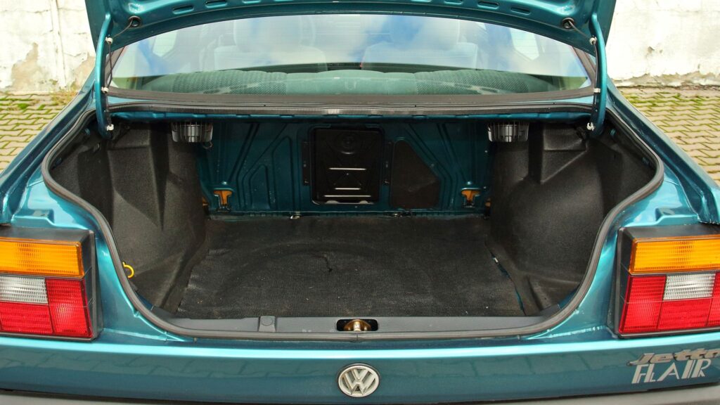 VW Jetta II - bagażnik