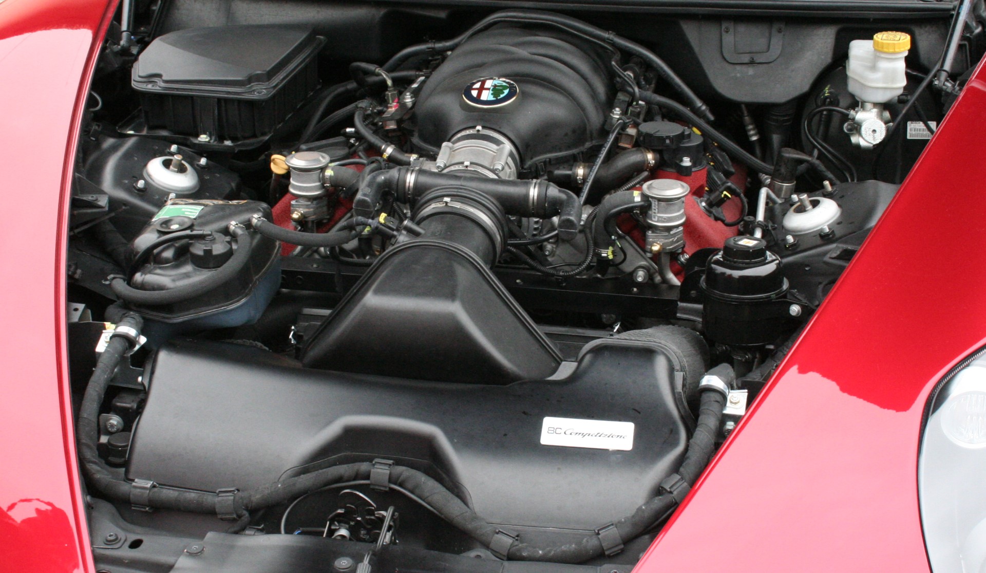 Alfa Romeo 8C - silnik