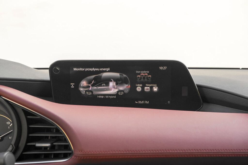Mazda 3 IV ekran