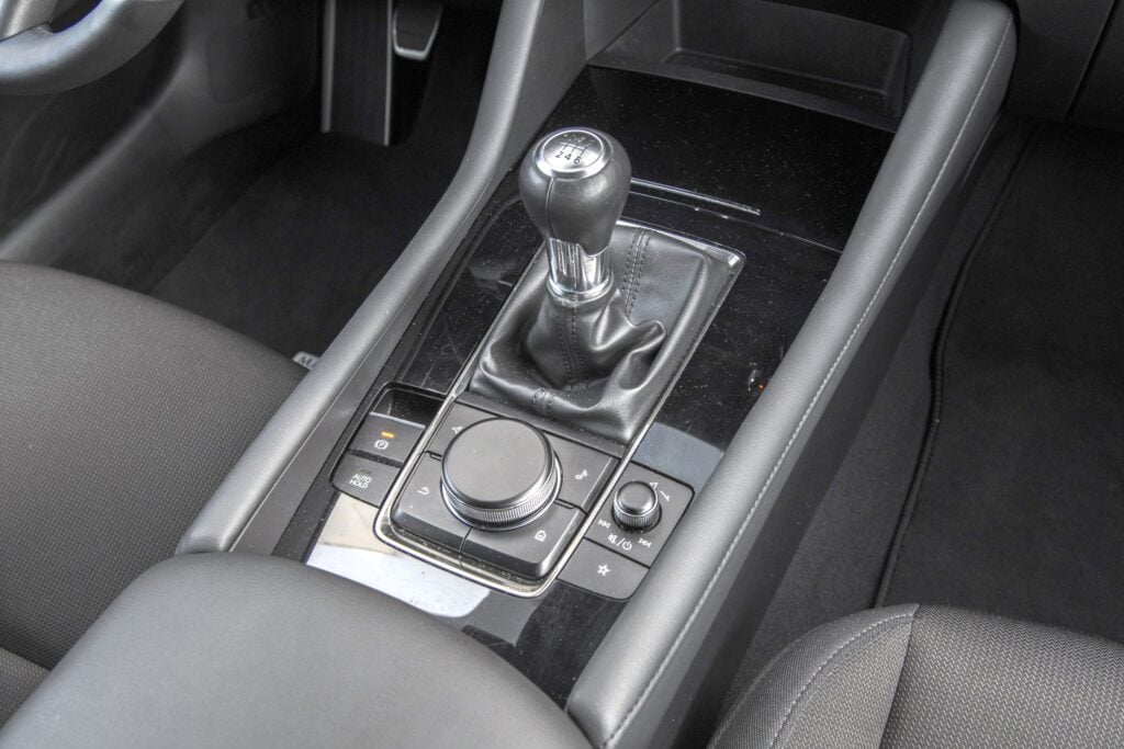 Mazda 3 IV panel środkowy