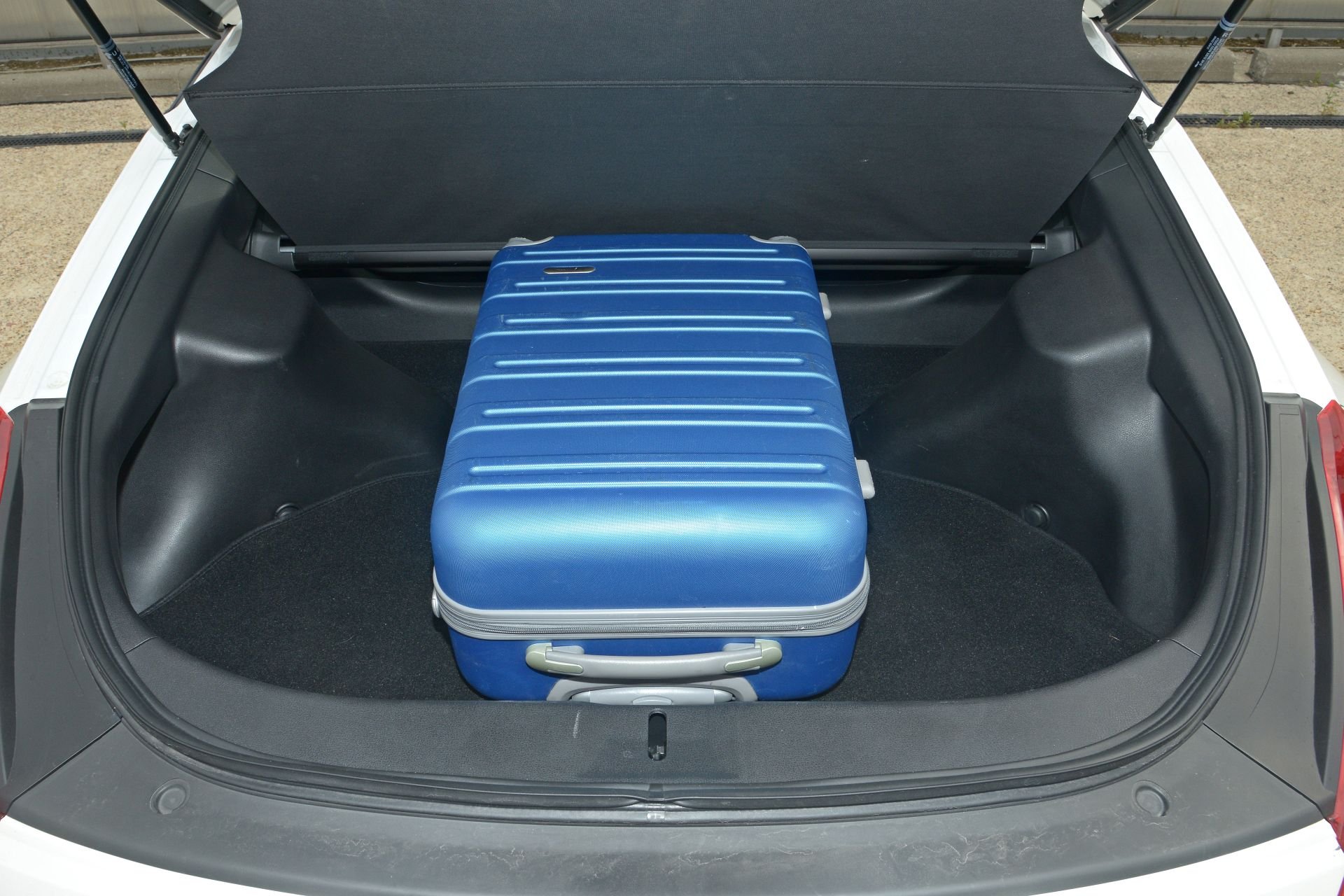 Nissan 370Z - bagażnik
