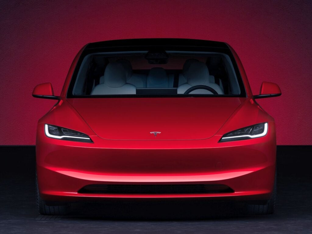 Tesla Model 3 polift