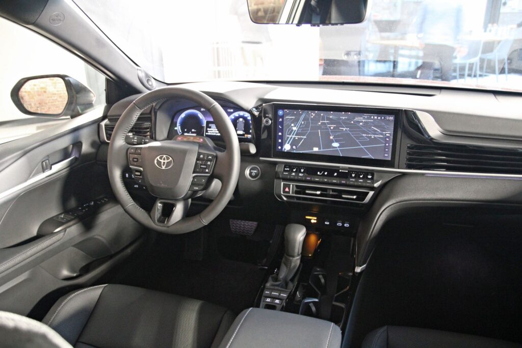 Toyota Camry - deska rozdzielcza