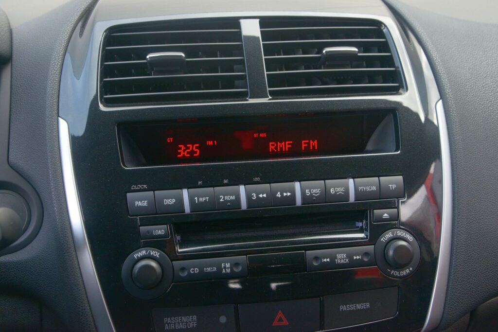 Citroen C4 Aircross panel radia
