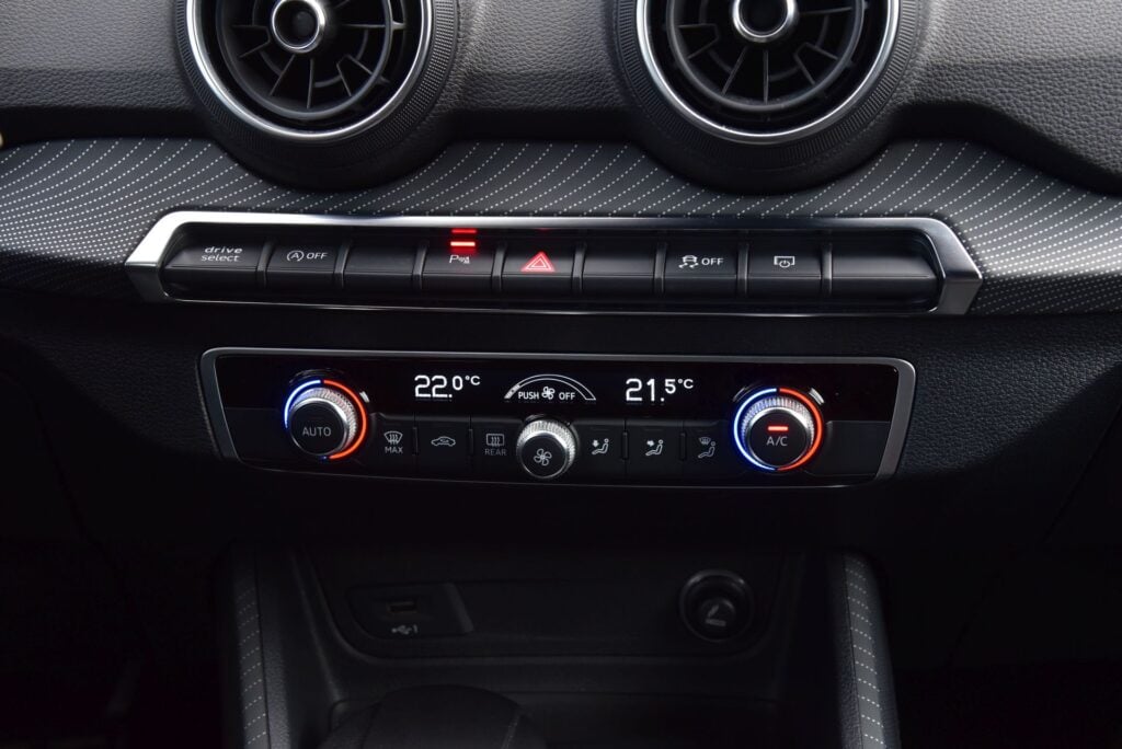 Audi Q2 panel klimatyzacji