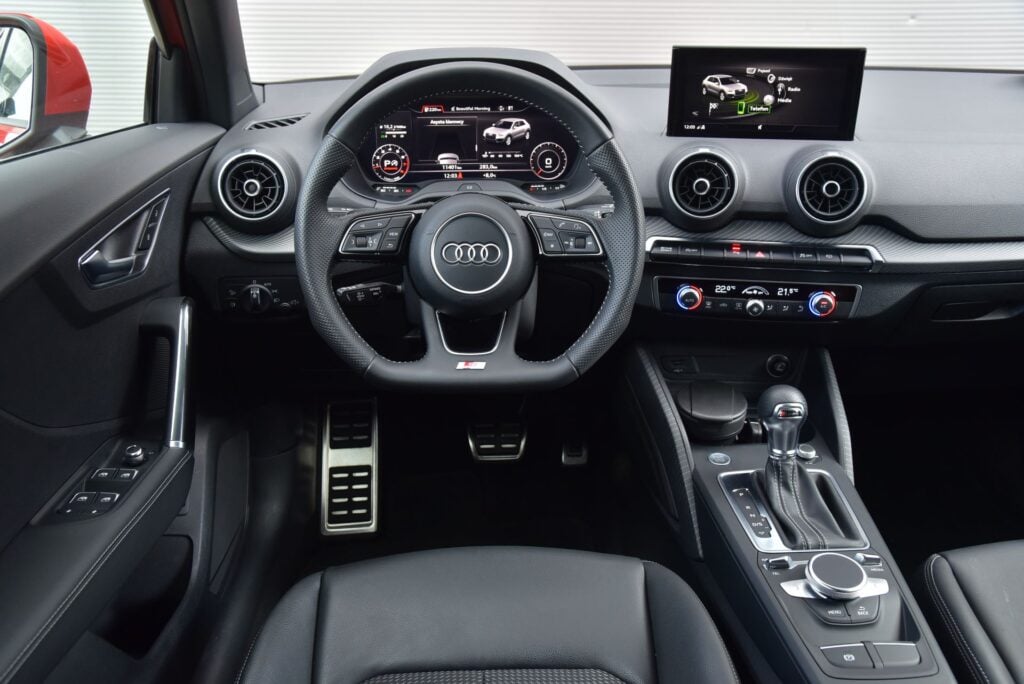 Audi Q2 kokpit