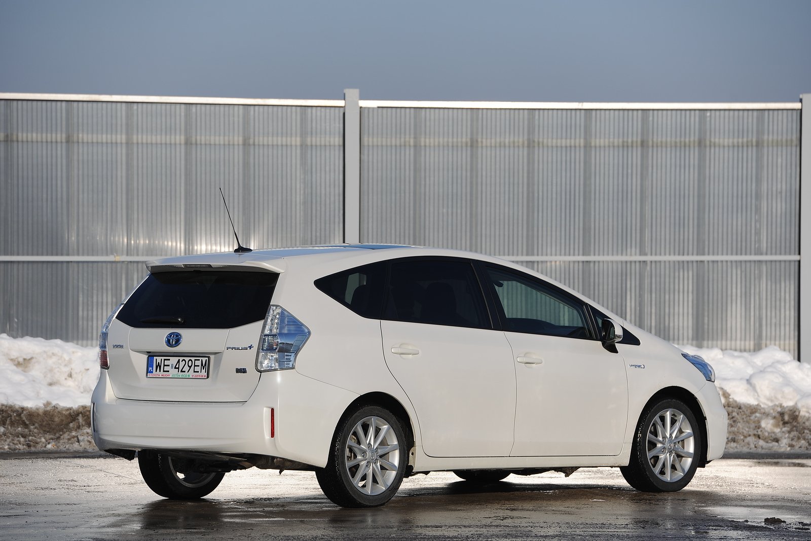 Toyota Prius+ 2011–2021 - żarówki tył