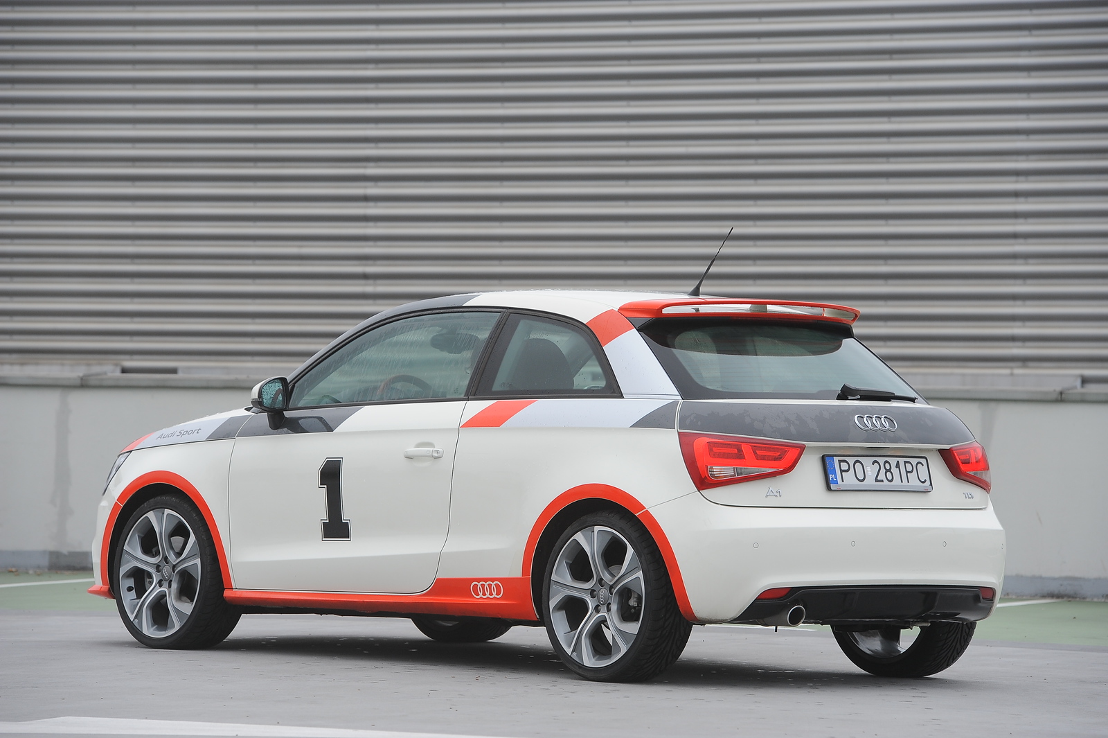 Audi A1 (ksenon) 2010–2011 - żarówki tył