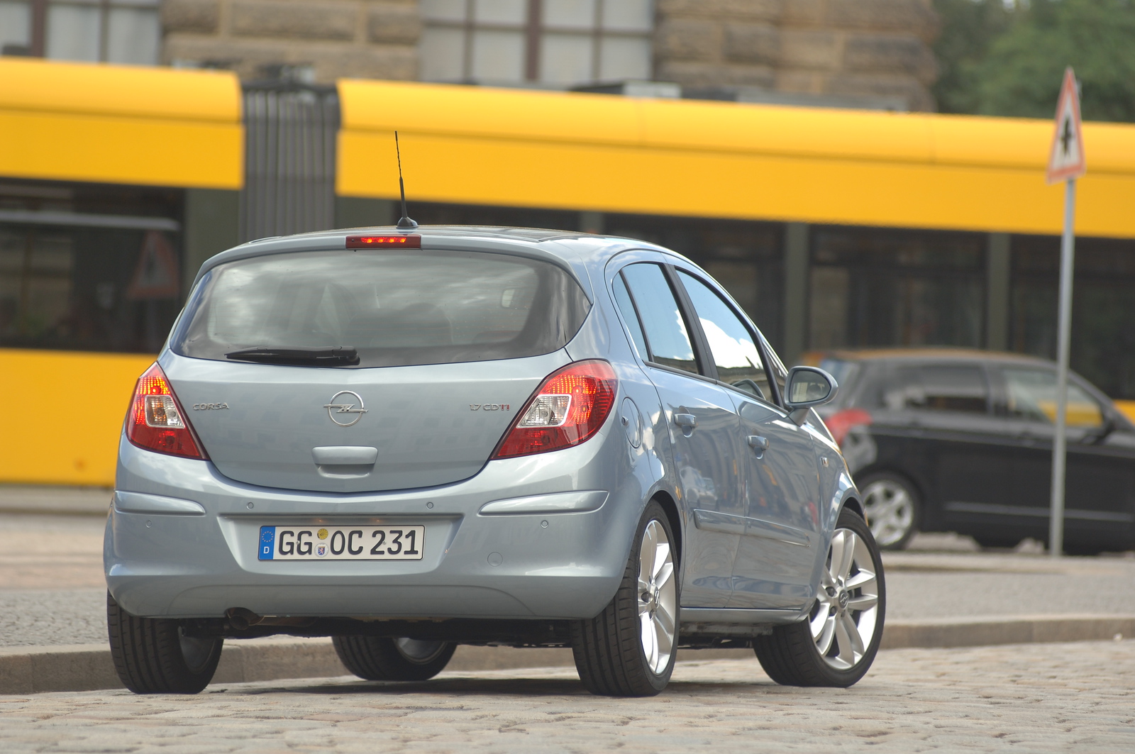 Opel Corsa D Van 2006–2014 - żarówki tył