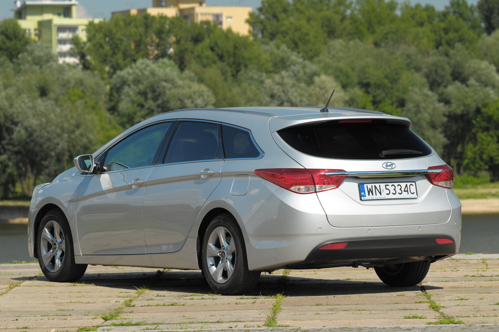Hyundai  i40 CW 2011–2019 - żarówki tył