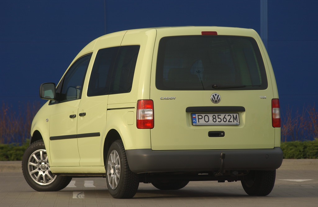 Volkswagen Caddy III Kombi 2003–2015 - żarówki tył