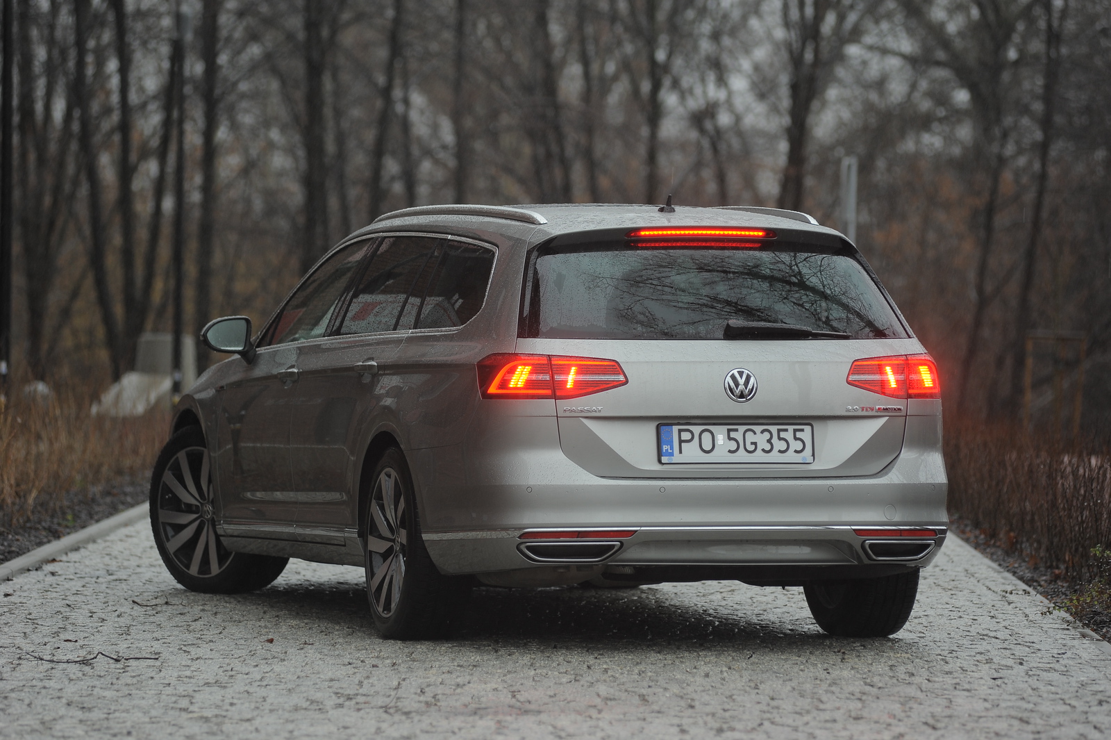 Volkswagen Passat B8 Variant 2014–2023 - żarówki tył