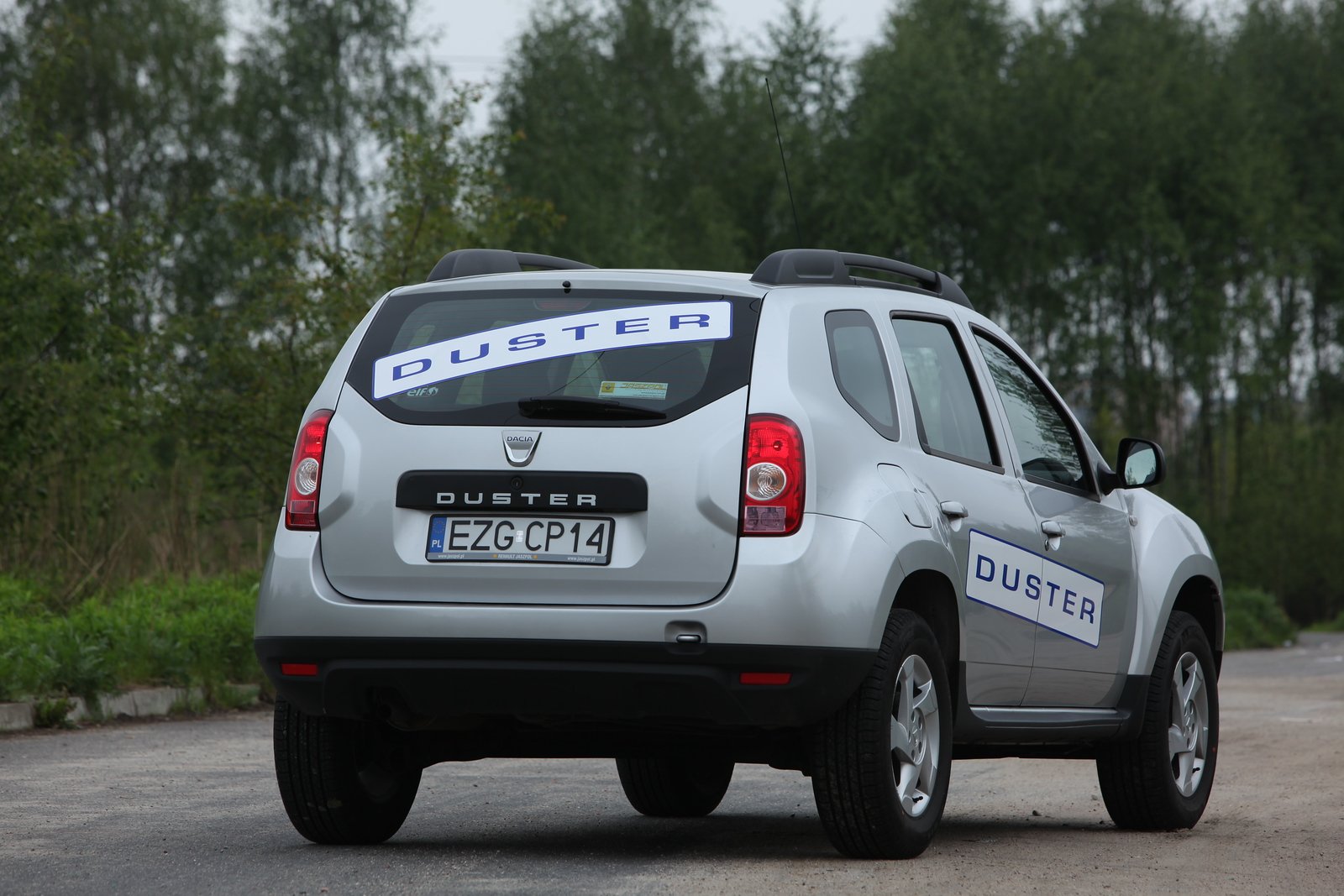 Dacia Duster 2010–2018 - żarówki tył