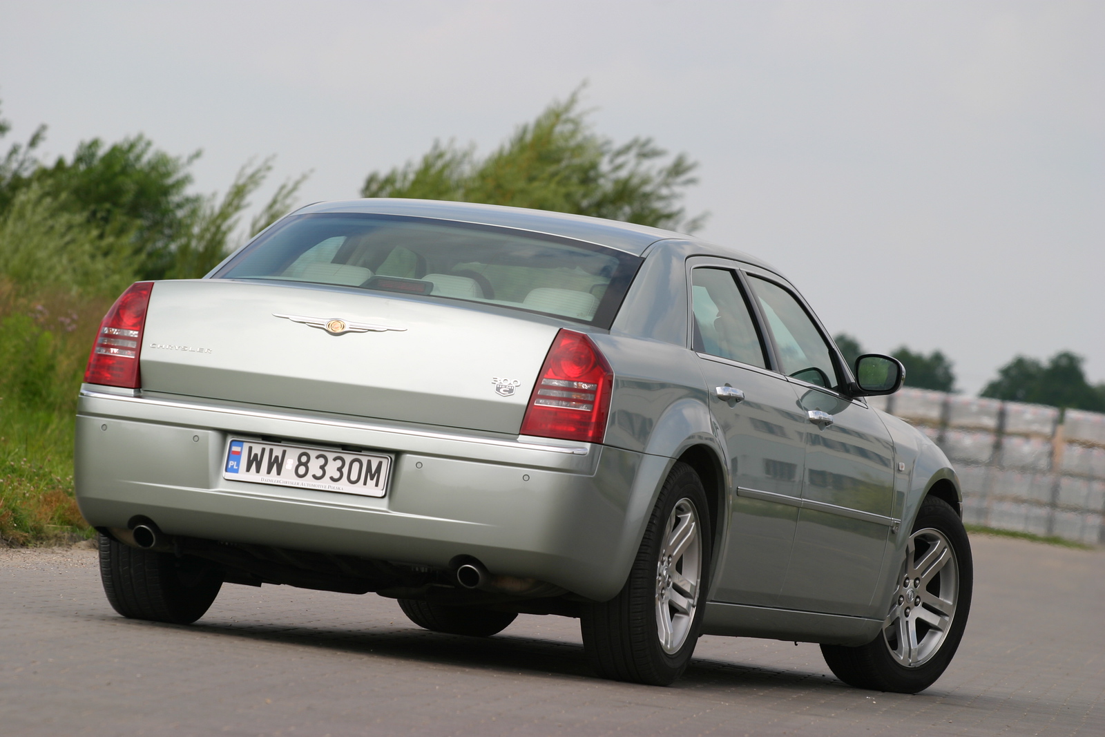 Chrysler 300C 2004–2010 - żarówki tył