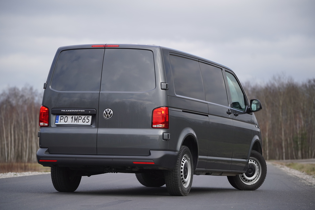 Volkswagen Transporter T6 Furgon 2015– - żarówki tył