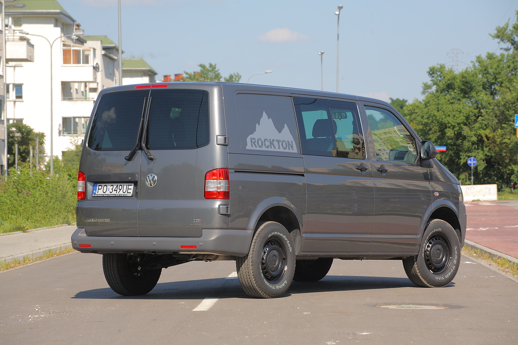 Volkswagen Transporter T5 FL 2009–2015 - żarówki tył