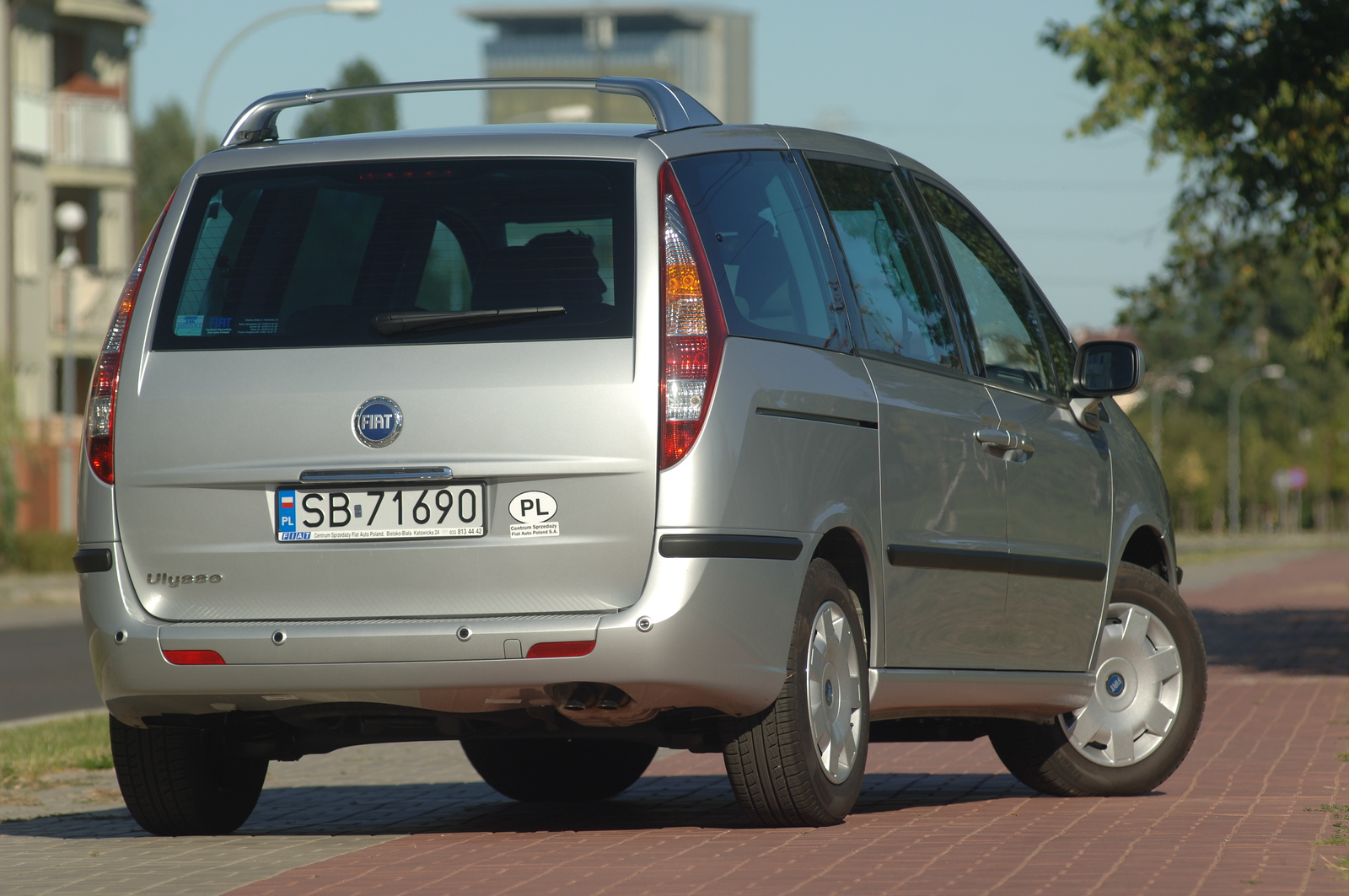 Fiat Ulysse II 2002–2011 - żarówki tył