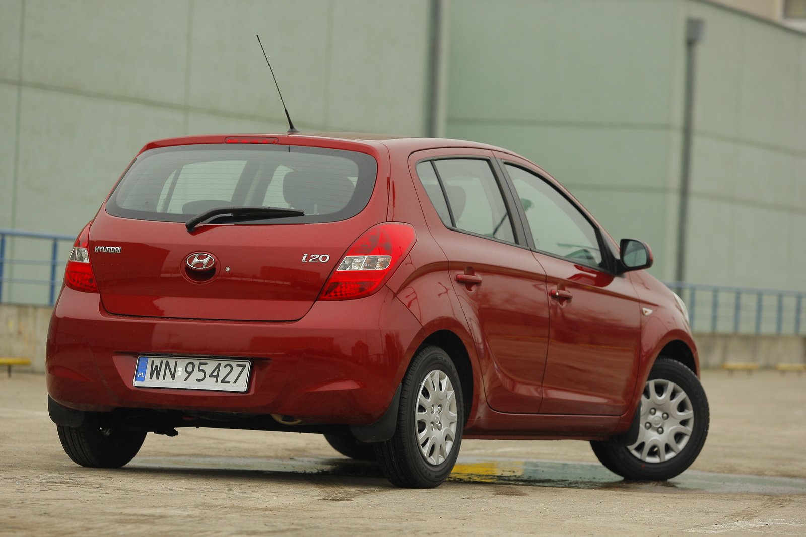 Hyundai  i20 I 2008–2014 - żarówki tył