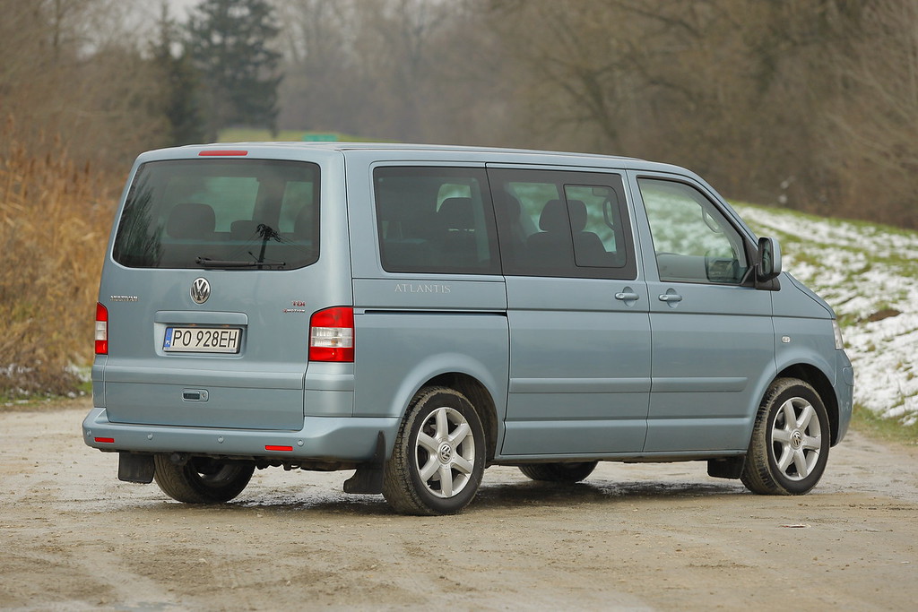 Volkswagen Multivan T5 (podwójny reflektor) 2003–2015 - żarówki tył