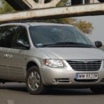 CHRYSLER Grand Voyager IV Limited 28CRD 150KM 4AT WW8820M 09-2004
